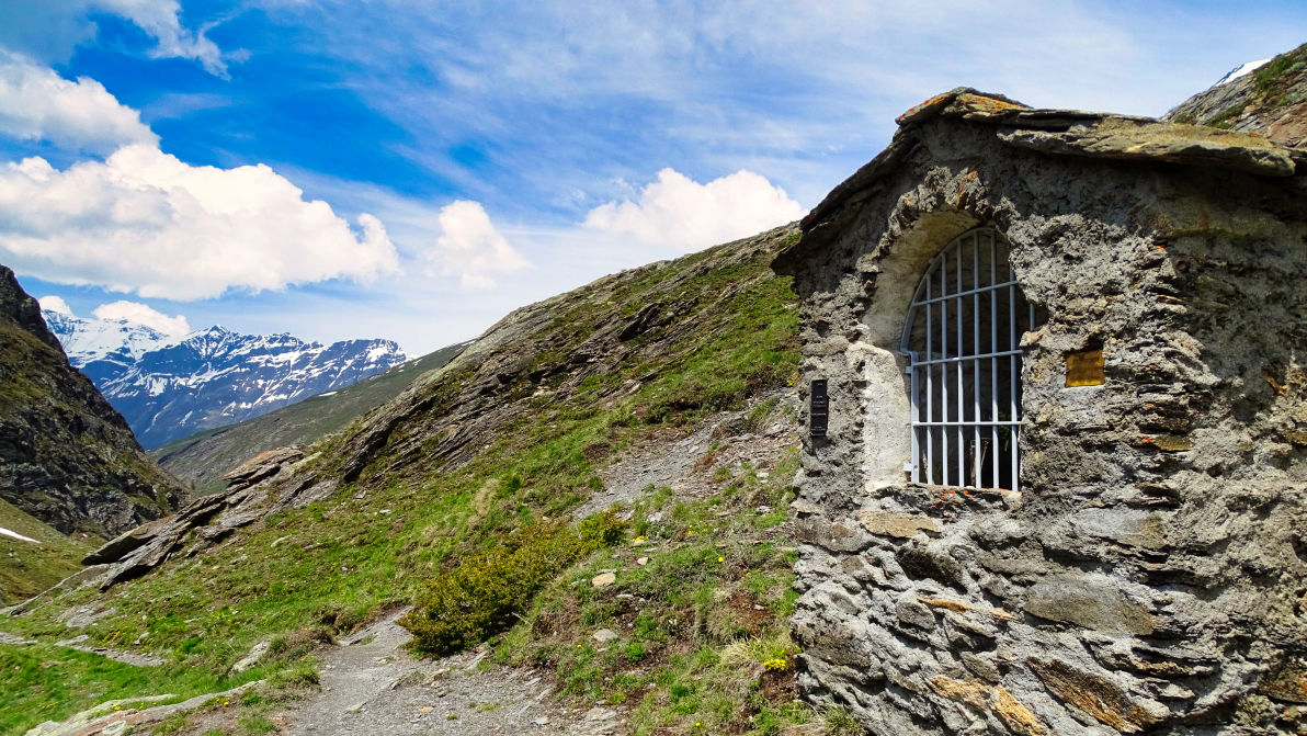 Les oratoires de la Vallée d'Avérole  Notre dame de l'Arcelle randonnée en Vanoise