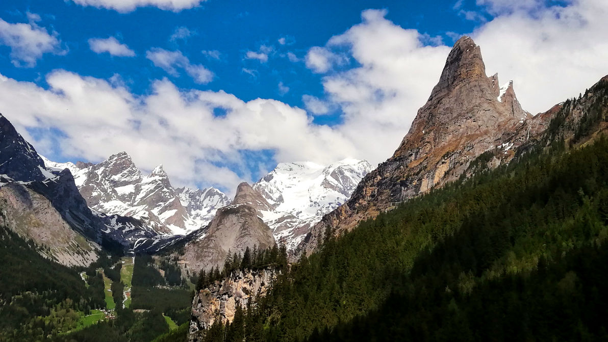 Pralognan la Vanoise vue sur les aiguilles et la grande casse Randonnée massif de la Vanoise